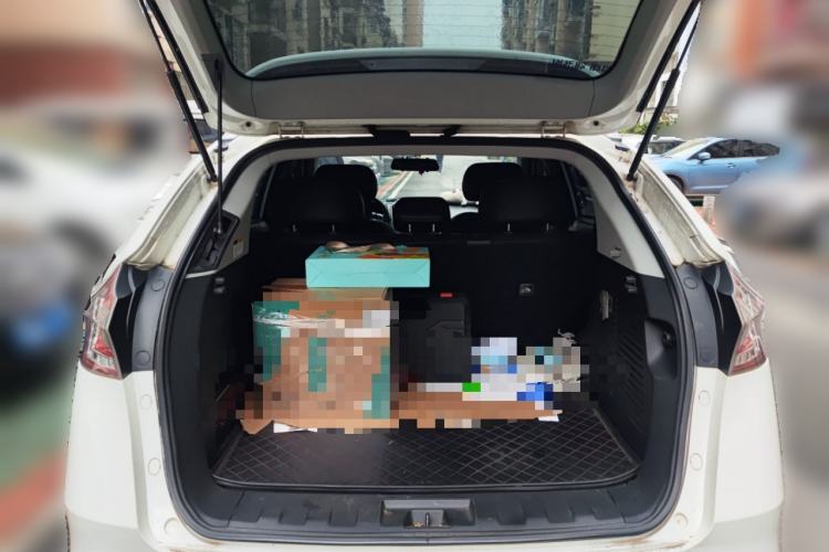 Used Luxgen U6 SUV 2015 2.0T ZhiZun Model