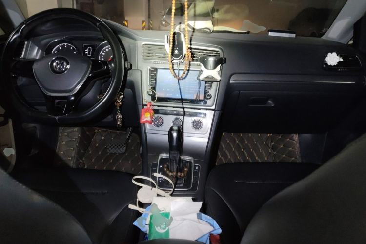 Used Volkswagen Golf 2015 1.6L Automatic Comfort Model
