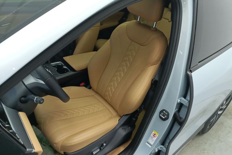 Used BYD Song L DM-i 2024 112 km Beyond Edition Left Front Seat