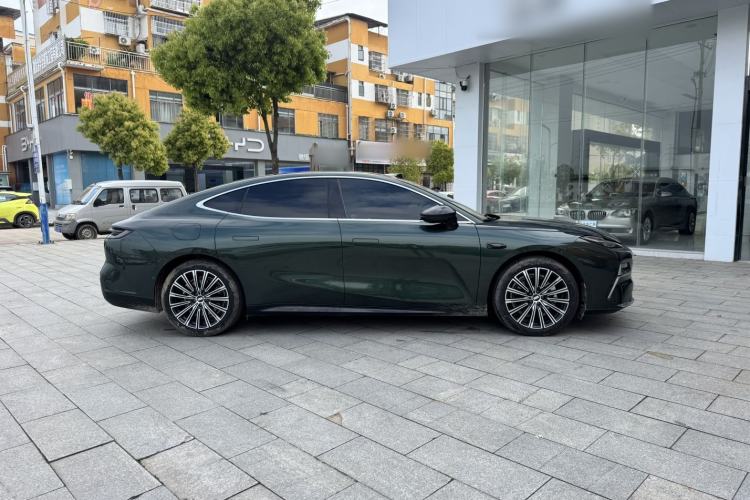 Used Geely Galaxy 8 2025 130km EM-P Starship Edition Exterior 3