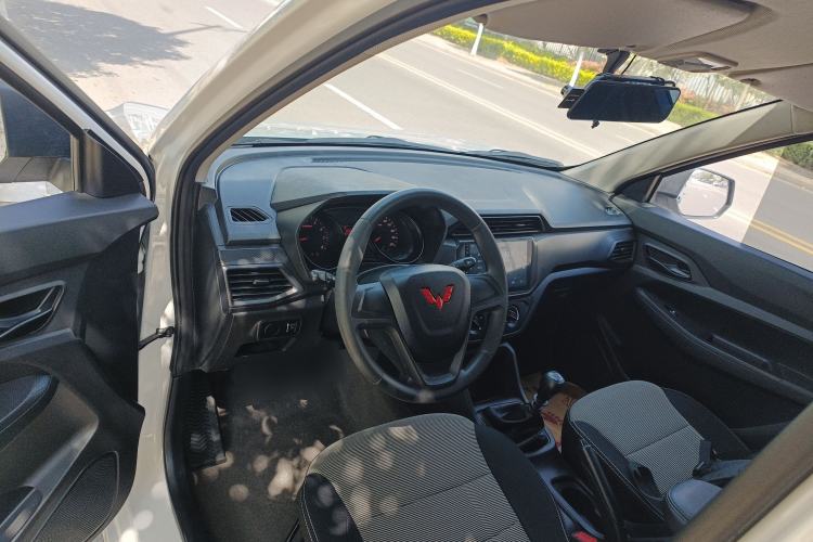 Used Wuling Hongguang 2021 1.5L Revised S Base Version with Electric Power Steering LAR
