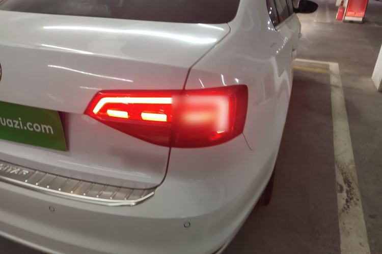 Used Volkswagen Sagitar 2015 230TSI Manual Comfort Version