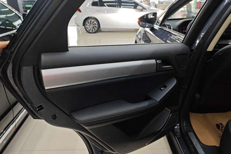 Used BYD Tang 2019 2.0T Automatic SmartConnect Prestige 7-Seater China VI Standard