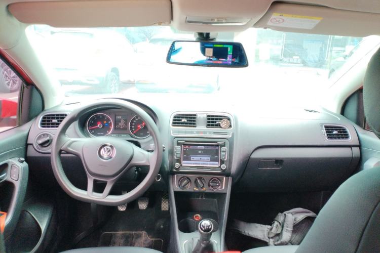 Used Volkswagen Polo 2014 1.6L Manual Comfort Edition
