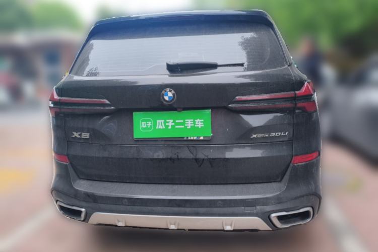 Used BMW X5 2023 xDrive 30Li Luxury M Sport Package
