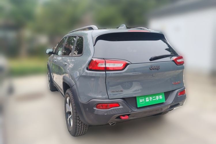 Used Jeep Cherokee 2014 3.2L High-Performance Version