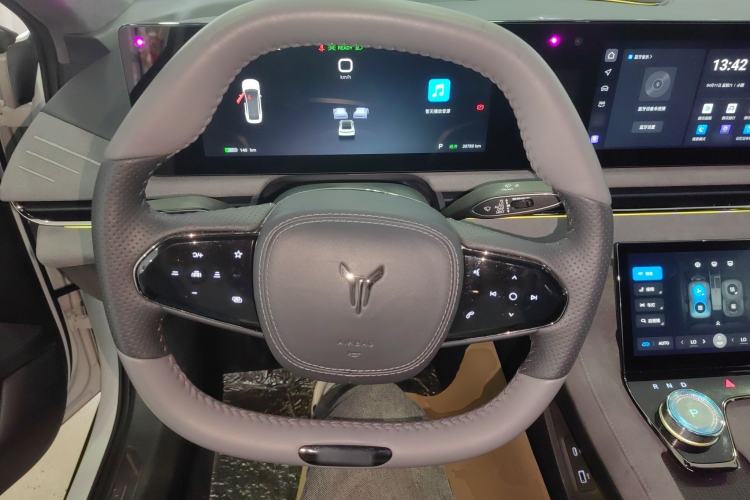 Used VOYAH PASSION 2023 Four-Wheel Drive Flagship Edition Steering Wheel