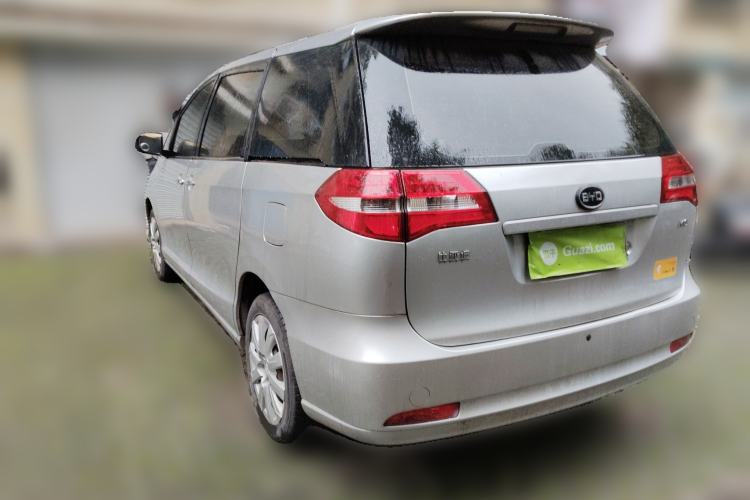 Used BYD M6 2013 2.0L Manual Comfort Edition
