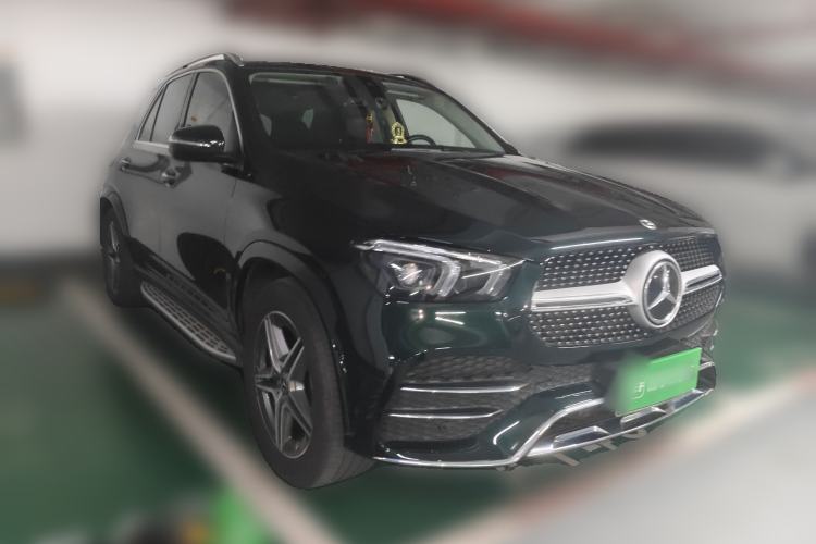 Used Mercedes-Benz GLE 2022 Refreshed GLE 450 4MATIC Stylish Edition Front Right 45 Deg