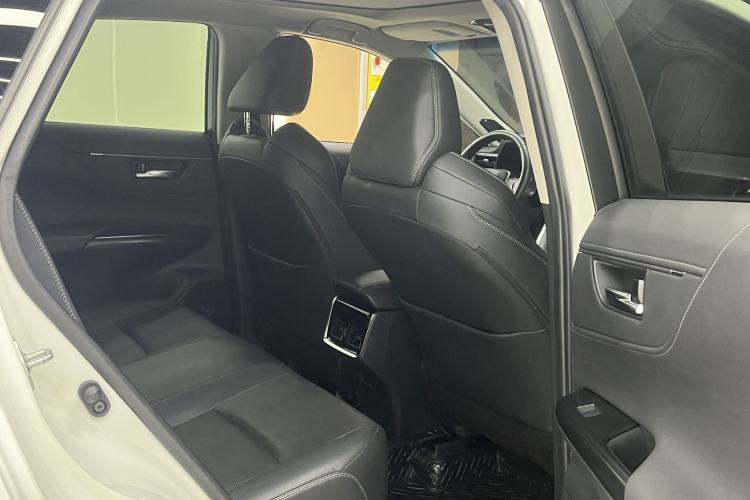 Used Toyota Venza 2022 2.0L CVT Two-Wheel Drive Prestige Edition