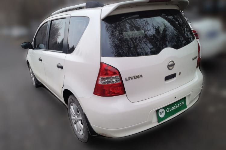 Used Nissan Livina 2010 Jingyue Edition 1.6L Manual All-Around Model
