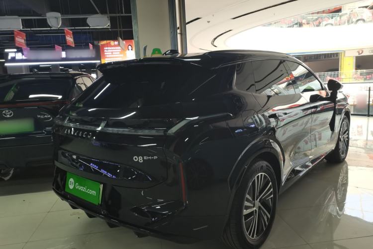 Used Lynk & Co 08 EM-P 2025 120km Long-Range Pro
