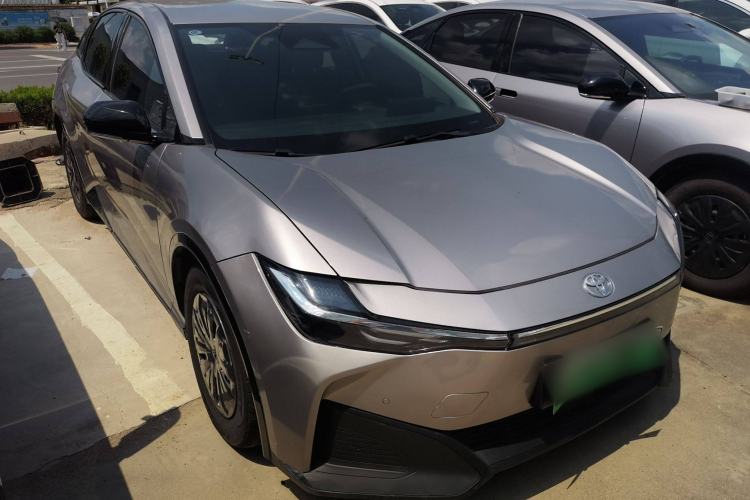 Used Toyota bZ3 2023 517 km Elite PRO
