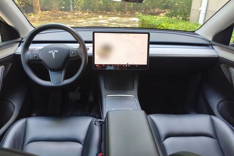 Used Tesla Model Y 2024 Long-Range All-Wheel-Drive Version
