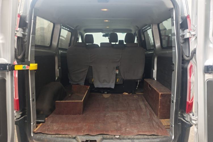 Used Ford Transit 2017 2.0T Diesel Multi-Purpose Commercial Vehicle Short Wheelbase Low Roof China V Standard
