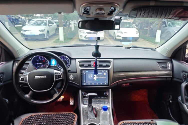 Used Haval H8 2015 2.0T Four-Wheel Drive Elite Model