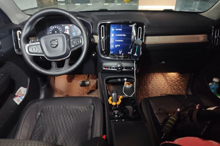 Used Volvo XC40 2020 T3 Zhiyuan Luxury Edition Center Console