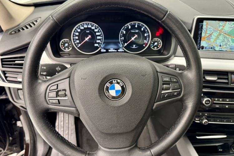Used BMW X5 2016 xDrive35i parallel import Interior 11