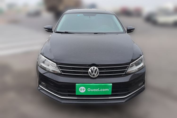 Used Volkswagen Sagitar 2017 1.6L Manual Comfort Model Front