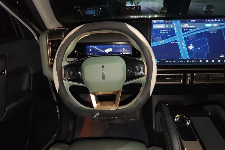 Used iCAR 03 2024 472km Four-Wheel Drive Long-Range Intelligent Advanced Version
