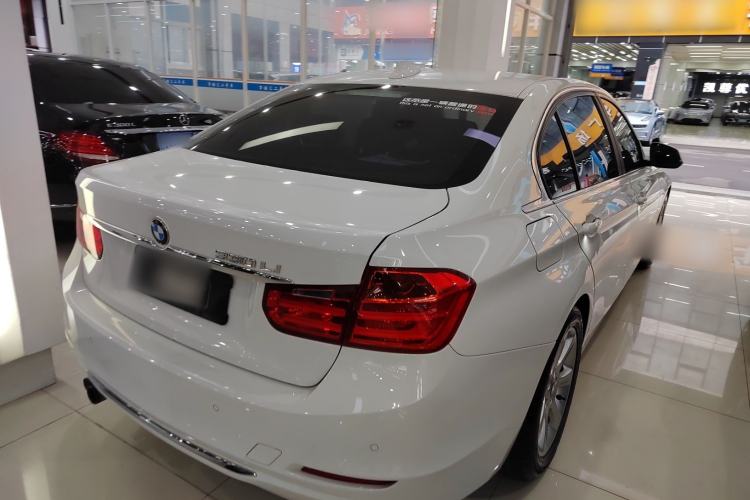 Used BMW 3 Series 2015 328Li Fashion Model Rear Right 45 Deg