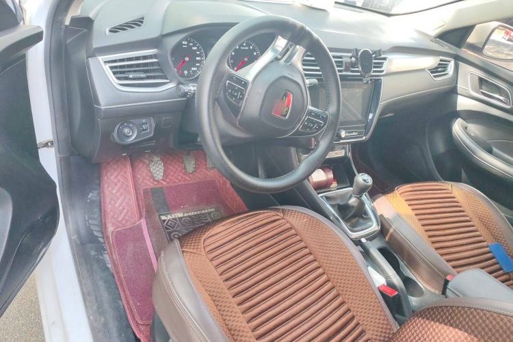 Used Roewe i5 2020 1.5L Manual 4G Connect Luxury Edition Center Console