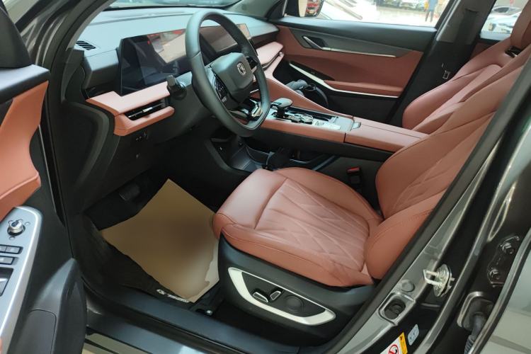 Used Changan CS75 PLUS 2024 3rd Generation Champion Edition 1.5T Intelligent Drive Dynamic Model
