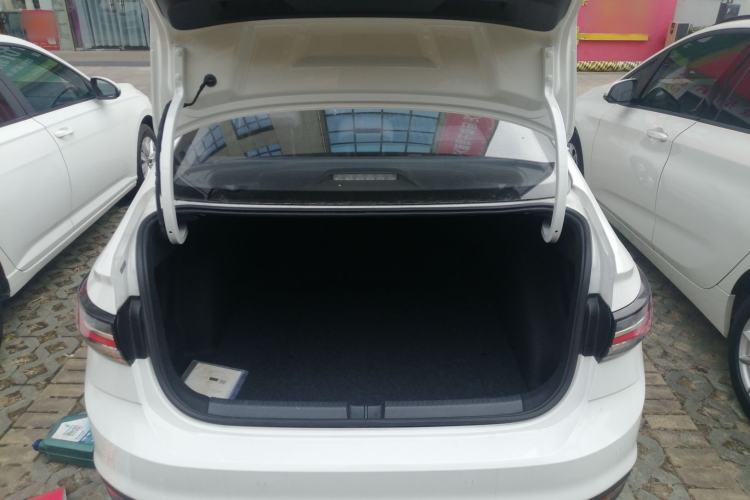 Used Volkswagen Lavida 2023 New Rui 1.5L Automatic New Yi Edition