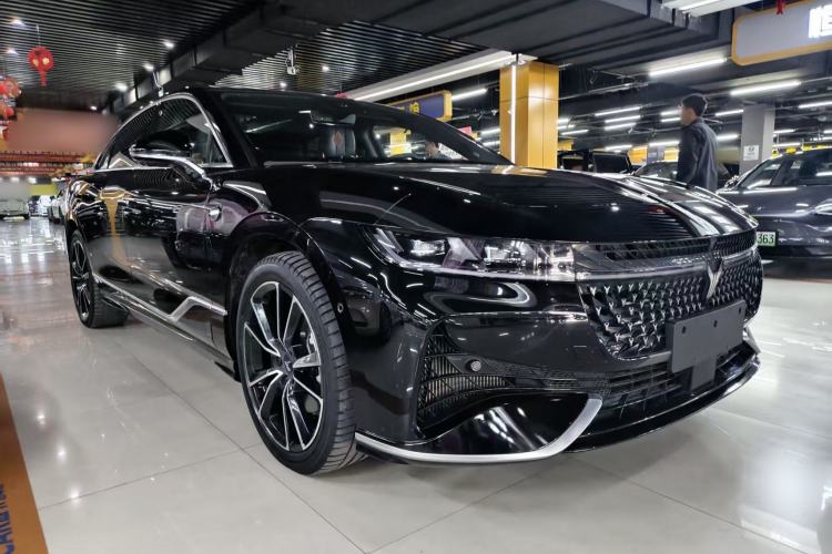 Used VOYAH PASSION 2024 PHEV Four-Wheel Drive Ultra-Long Range Flagship Model Exterior 3