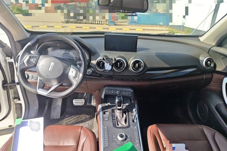 Used Wey VV7 2017 2.0T Flagship Model Center Console