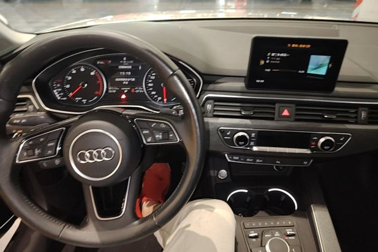 Used Audi A4L 2017 45 TFSI quattro Style Edition

