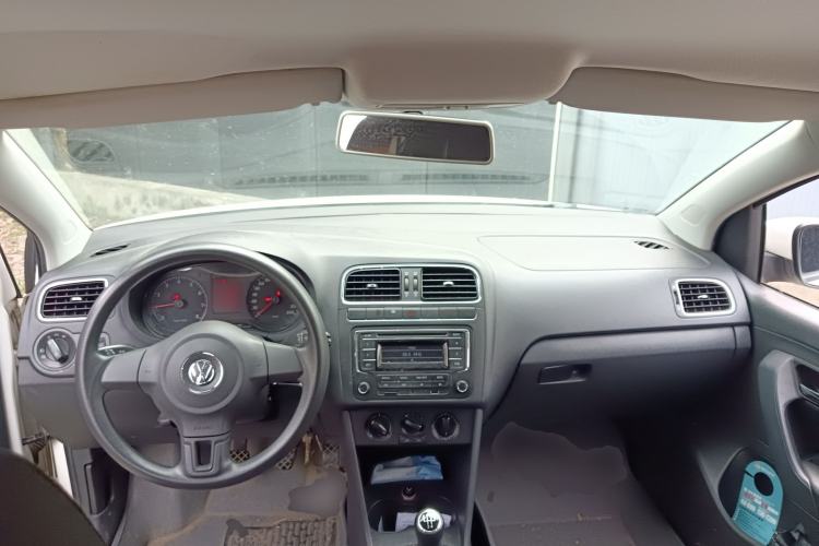 Used Volkswagen Polo 2013 1.6L Manual Comfort Edition