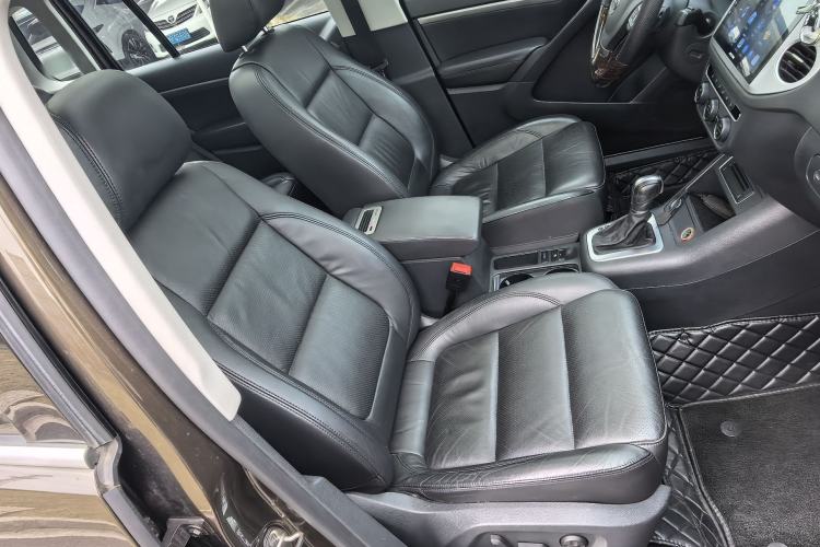 Used Volkswagen Tiguan 2015 1.8TSI Automatic Two-Wheel Drive Luxury Model Right Front Seat