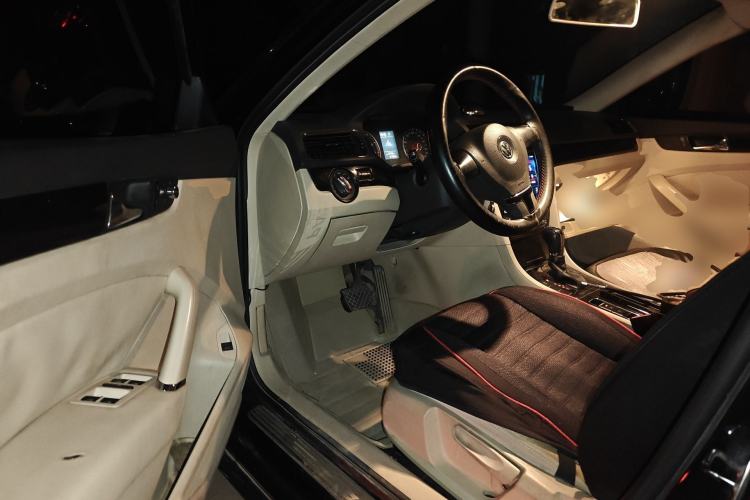 Used Volkswagen Passat 2014 1.8TSI DSG Prestige Edition
