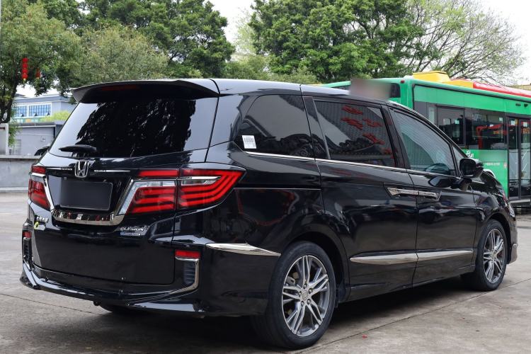 Used Honda Elysion 2019 2.0L Hybrid Luxury Edition
