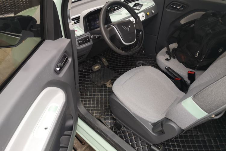 Used Wuling Hongguang MINIEV 2021 Macaron Premium Model – Lithium-NMC Driver Seat