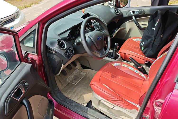 Used Ford Fiesta 2013 Sedan 1.5L Manual Fashion Edition
