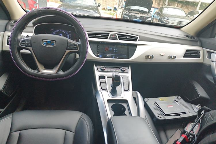 Used Geely Auto Emgrand X7 Sport 2020 1.8TD DCT Two-Wheel Drive Smart Connect 4G-Enabled Version
