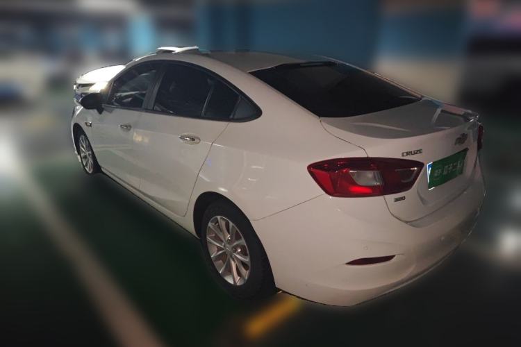 Used Chevrolet Cruze 2018 320 Automatic Pioneer Sunroof Edition