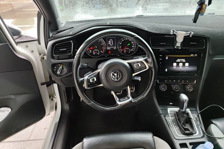 Used Volkswagen Golf 2016 1.4TSI Automatic R-Line