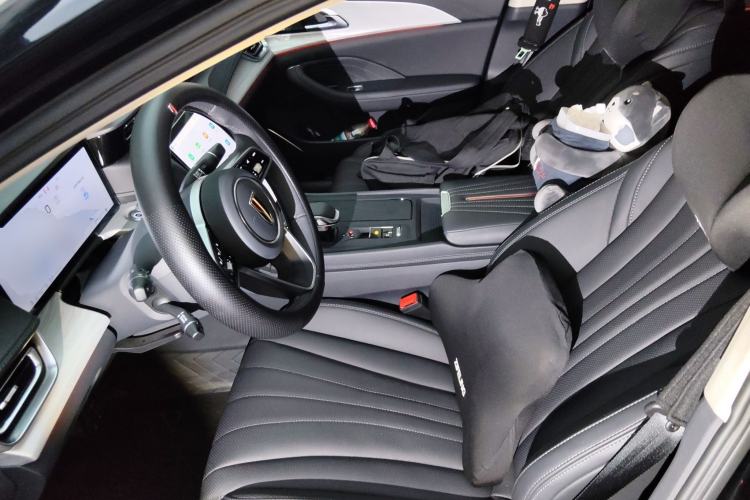 Used Hongqi H5 2025 2.0T Automatic Flag Edition – 500 000 Units Commemorative Version