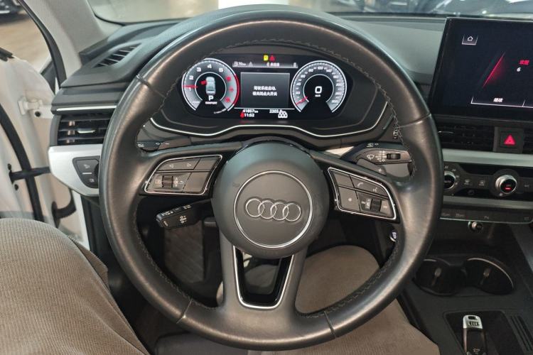 Used Audi A4L 2023 40 TFSI Fashion Dynamic Model Steering Wheel