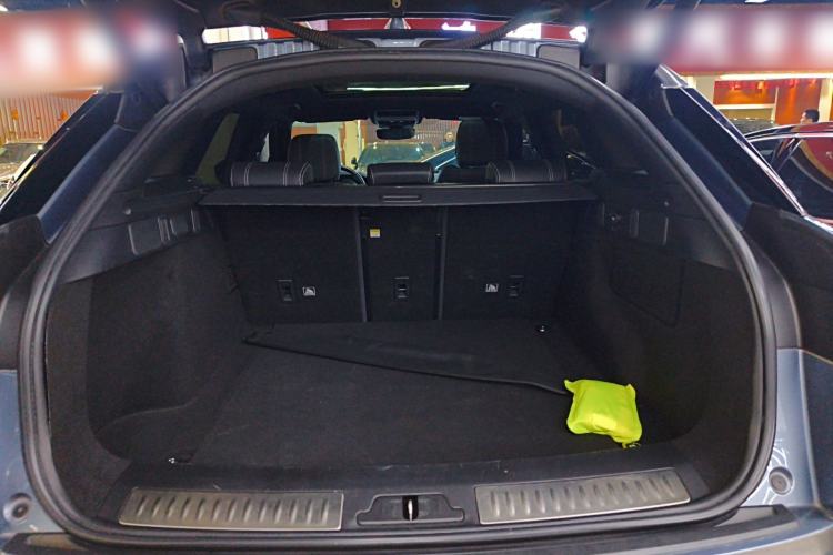 Used Land Rover Range Velar 2020 P250 R-DYNAMIC S Trunk