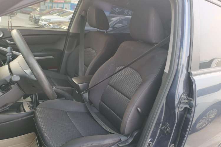 Used SsangYong Korando 2014 2.0L Gasoline Two-Wheel Drive Manual Comfort Navigation Edition
