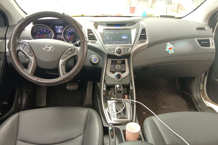 Used Hyundai Elantra (5th Generation / Langdong) 2016 1.6L Automatic Prestige Model Center Console