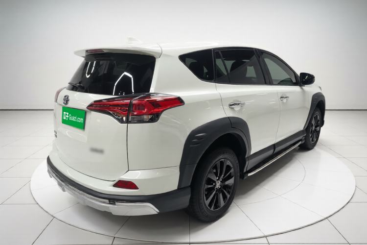 Used Toyota RAV4 2019 2.0L CVT Two-Wheel Drive Fashion X Limited Edition China V Standard
