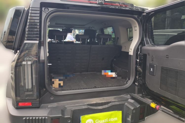 Used JETOUR Traveler 2023 2.0T All-Wheel-Drive CrossPRO Trunk