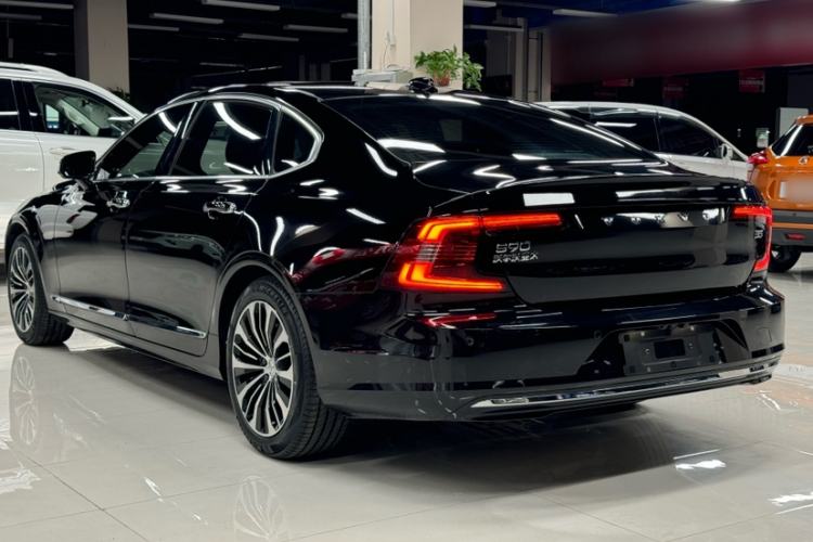 Used Volvo S90 2023 B5 Zhiyi Luxury Edition
