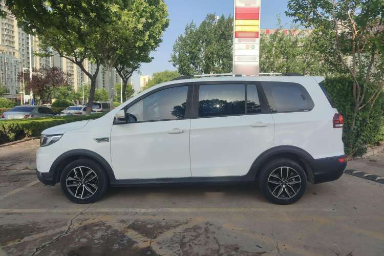 Used SWM X3 2022 1.5L Manual Comfort Edition