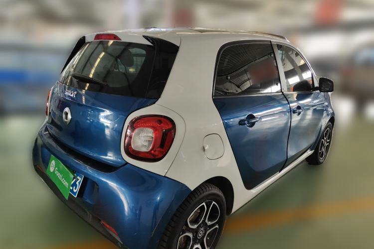 Used smart forfour 2018 0.9T 66 kW Pioneer Edition
